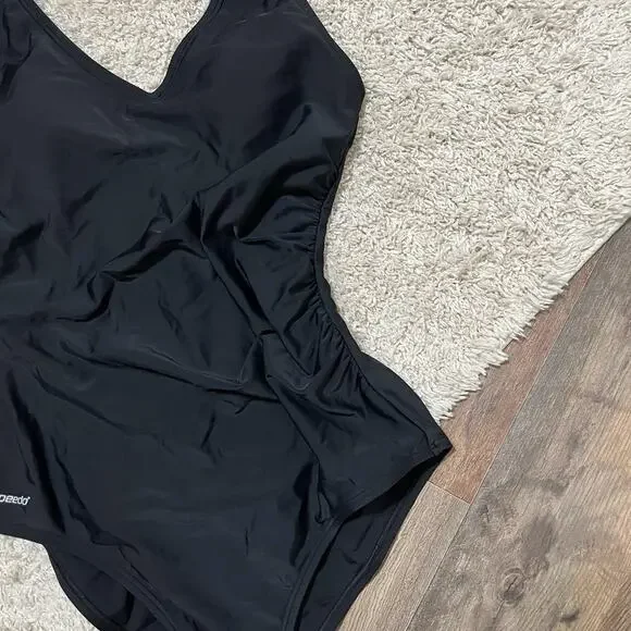 Speedo Size 12 Black Ruched V-Neck Built-In Bra Performance One Piece Swimsuit - Picture 3 of 6